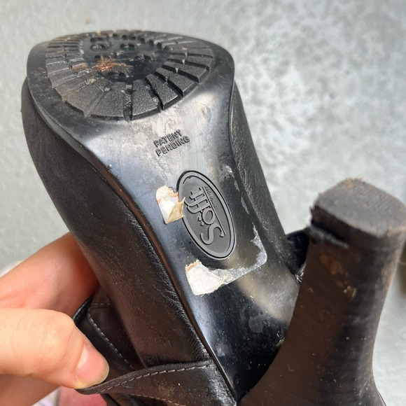 Softt Black Leather Ankle Boots Buckle Detail Heeled Booties Size 7.5 - Picture 4 of 8